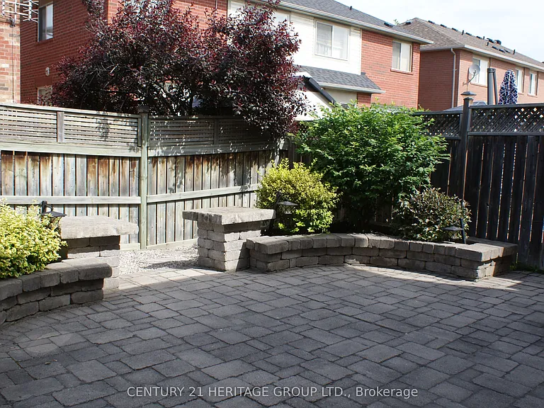 1134 Barclay Cir — Photo 18