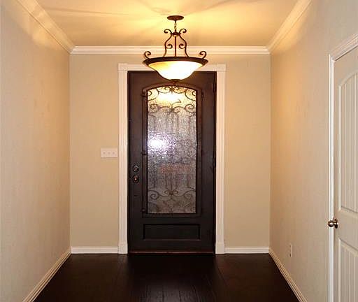 2nd image of 1204 Eastbrook Dr