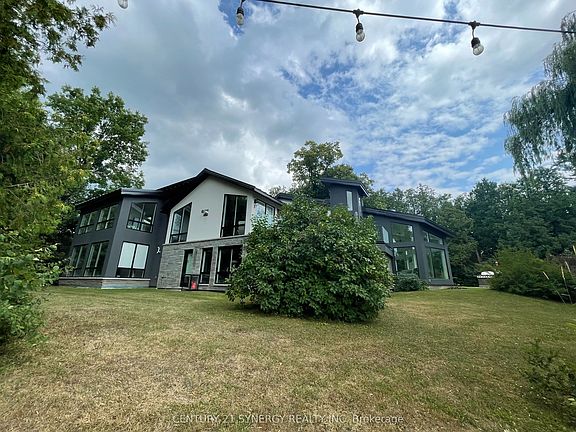 3rd image of 2318/2316 Summerside Dr