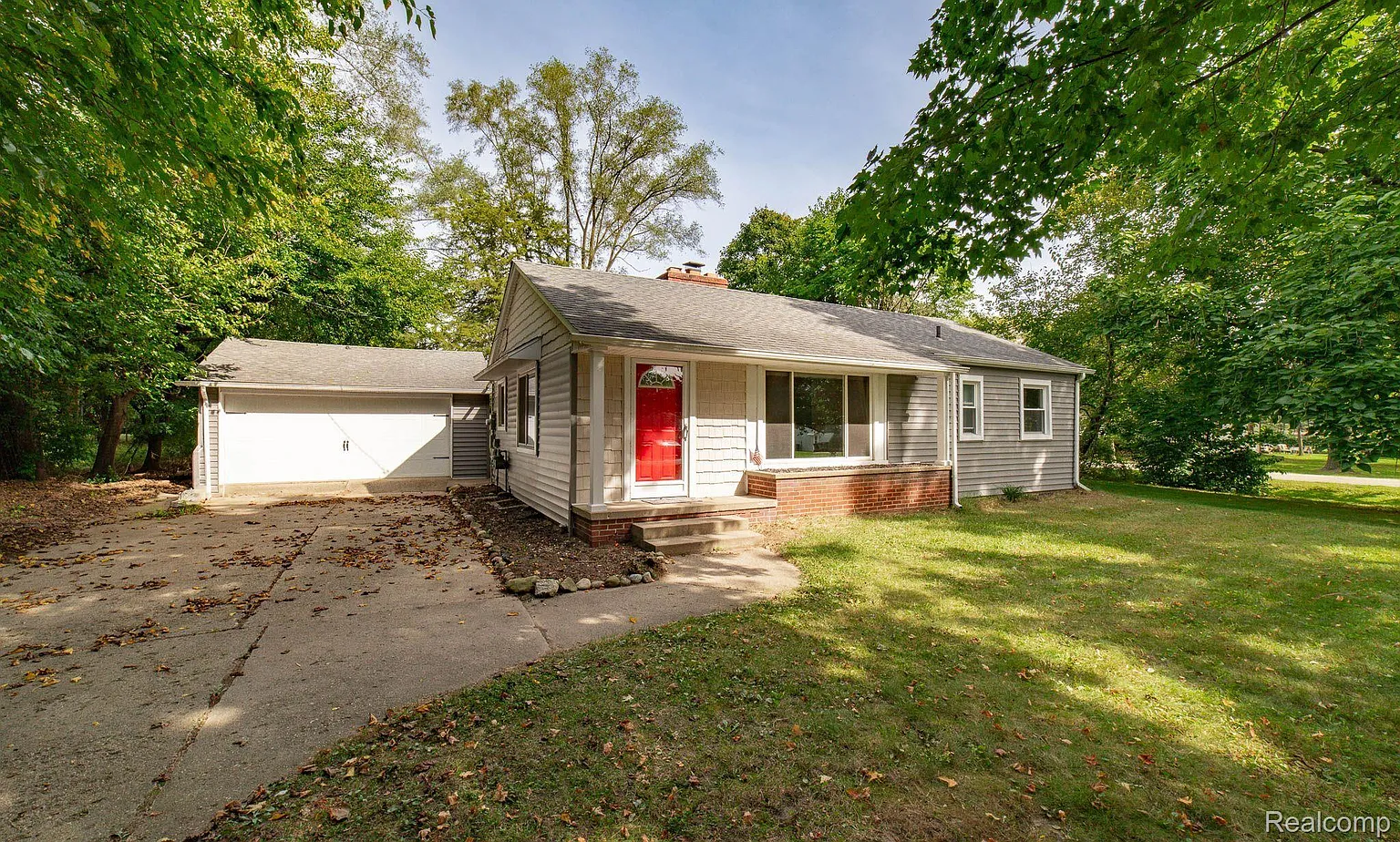 8317 Russell St photo 1