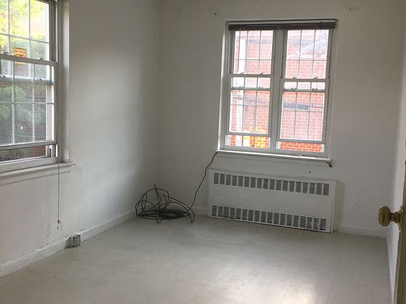 4th image of 3712 75th St