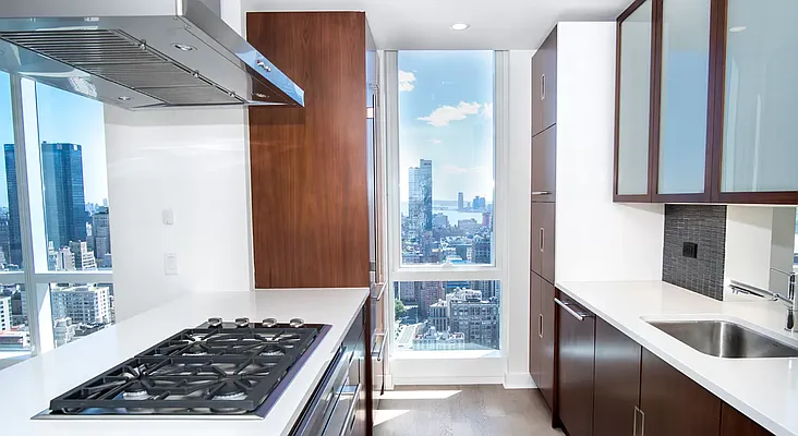 Rented by Square Realty Global Inc | media 23