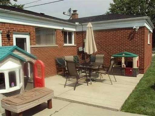 2nd image of 28230 Gilbert Dr