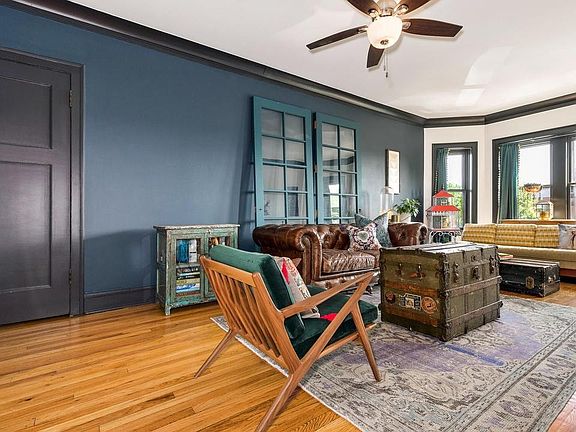 4th image of 1302 W Waveland Ave #3