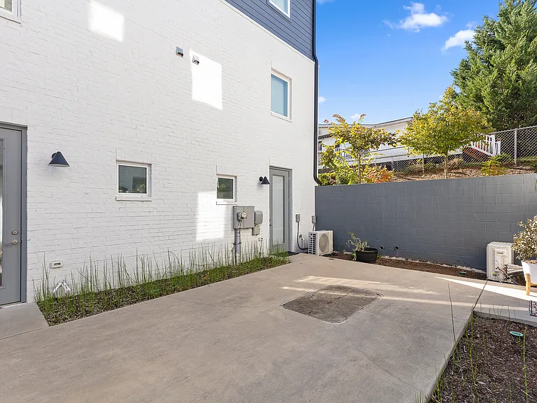 Harper St — Photo 5