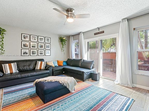 5th image of 640 Tennis Club Dr APT 105