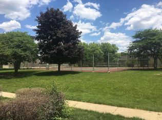 134 E Bailey Rd APT D, Naperville, IL 60565