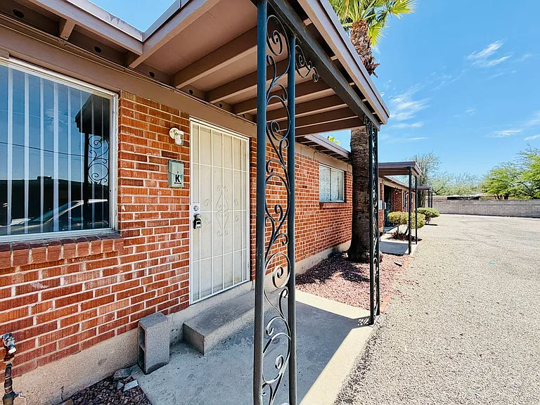 2120 N Treat Ave — Photo 5