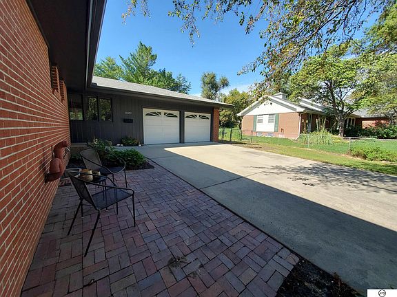 3rd image of 1801 Skyline Dr