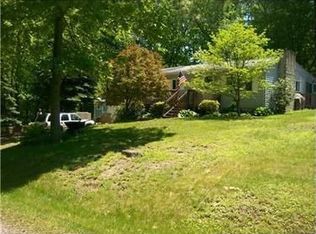 207 Oak Rd, Addison, PA 15411