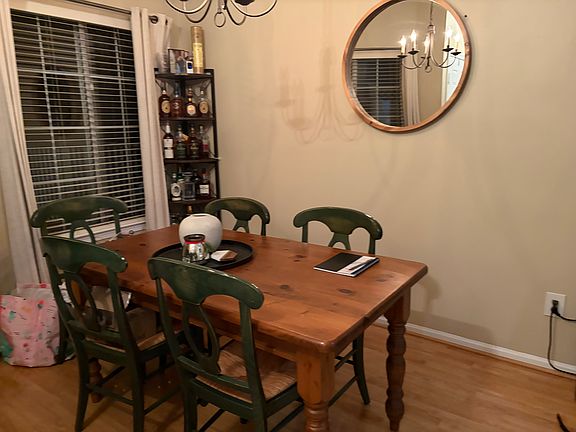 3rd image of 3 Sussex Ct