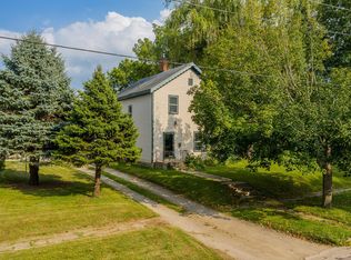 911 College St, Northfield, MN 55057