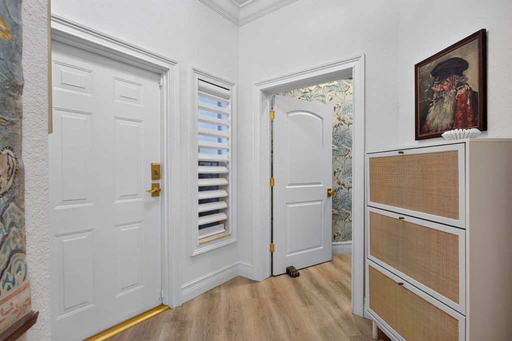 2505 NE 2nd Street, photo 5