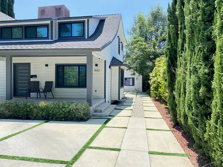 1842 E Del Mar Blvd — Photo 16