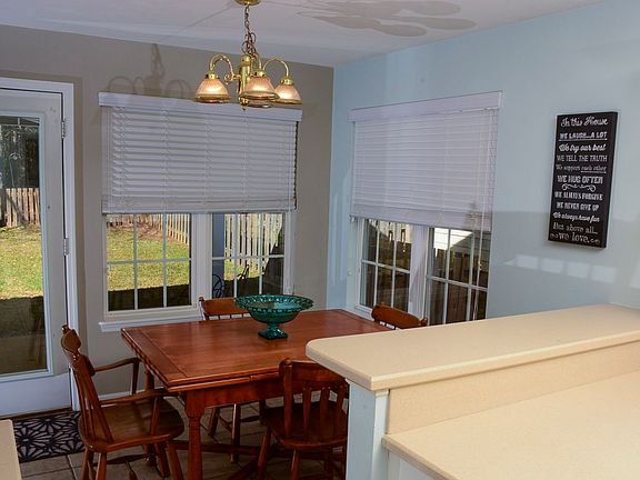 4th image of 2326 Heathrow Dr