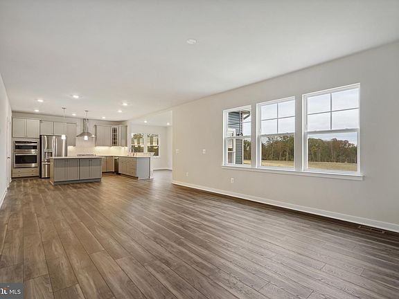 3rd image of 18154 Telford Lot 1125