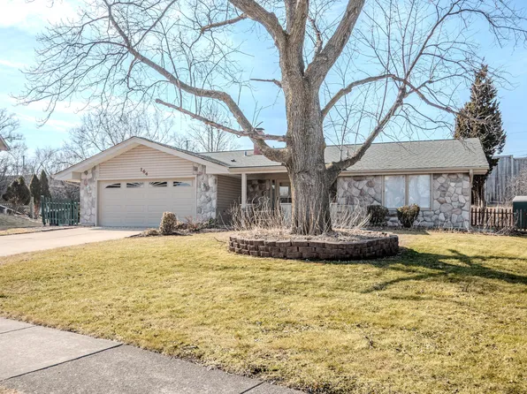 2S164 Beaumont Ln, Lombard, IL 60148