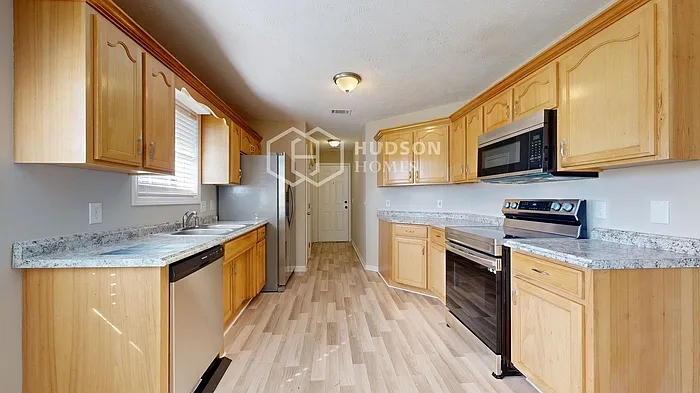 8014 Valencia Dr — Photo 9