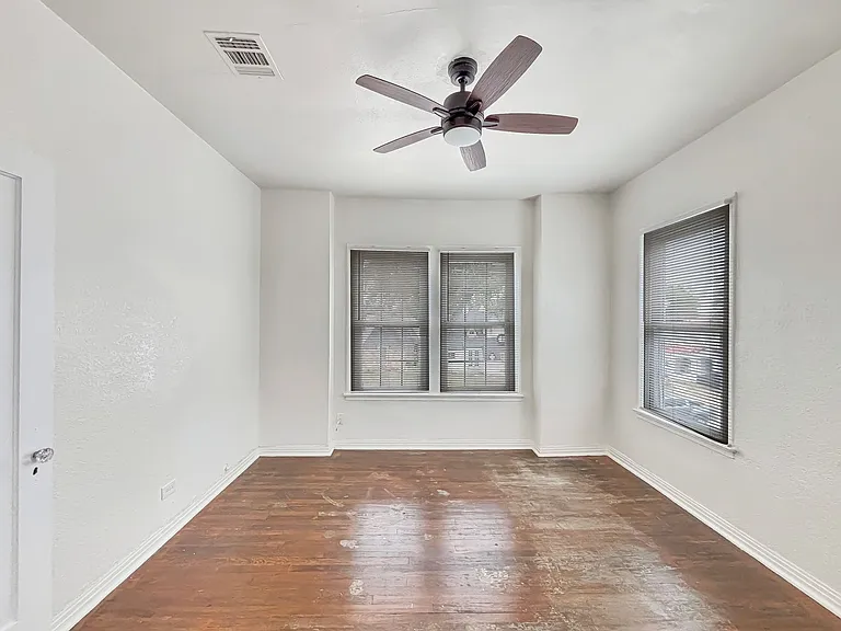 1346 Fulton Ave — Photo 11