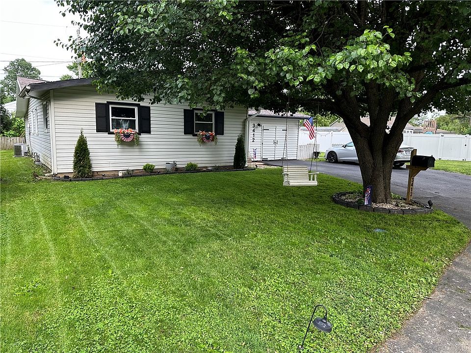 1st image of 3412 Willow Dr