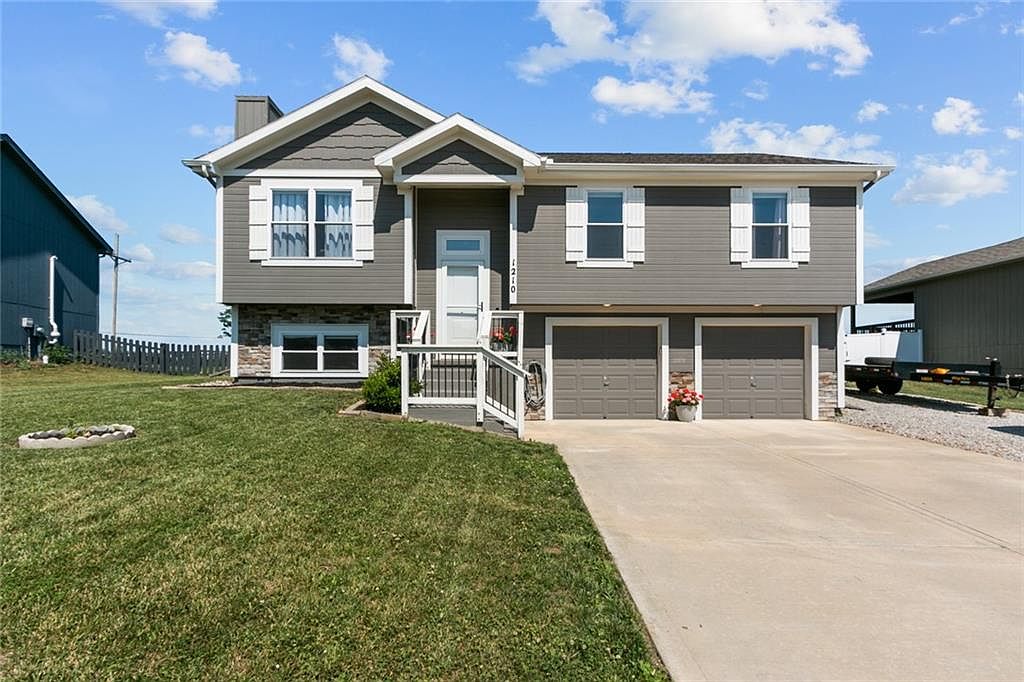 1210 Viola St, Smithville, MO 64089 Zillow