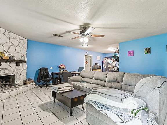 3rd image of 70439 6th St