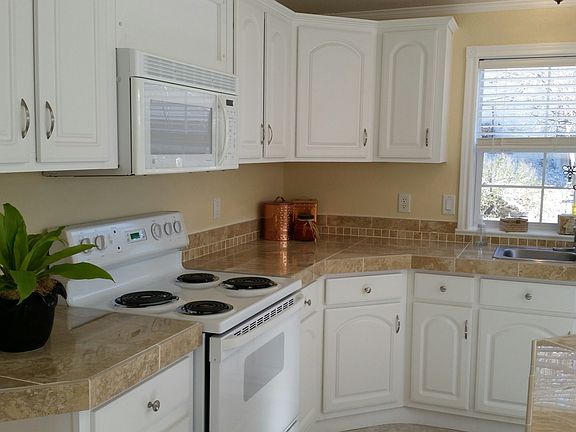 3rd image of 192 Buckboard Dr