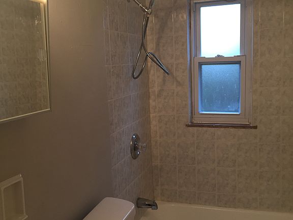 3rd image of 20 Gahl Ter APT 4