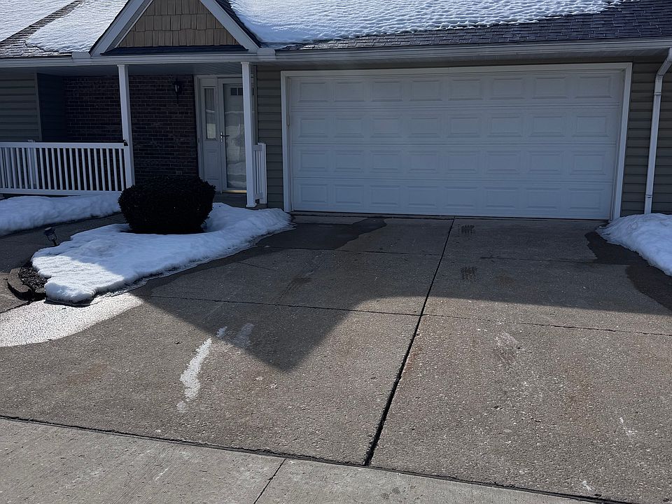 1st image of 183 Park Place Dr