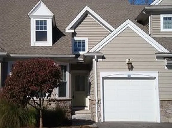 21 Bradford Walk, Farmington, CT 06032