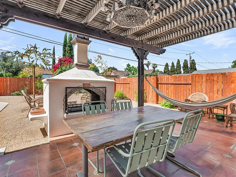 4654 Merrill Ave — Photo 29