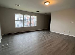 Newly Renovated 2 Bedrooms!, Carbondale, IL 62901