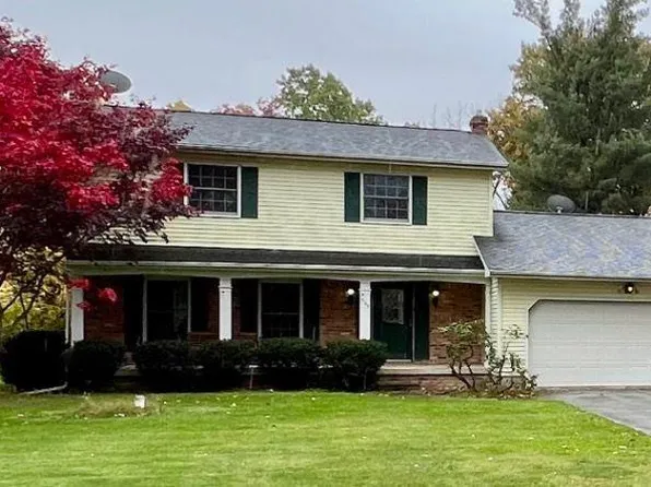 4145 McFarland Dr, Linden, MI 48451