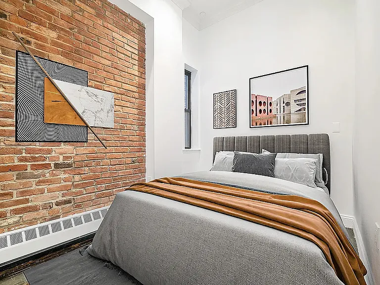 328 E 4th St #5B — Photo 4
