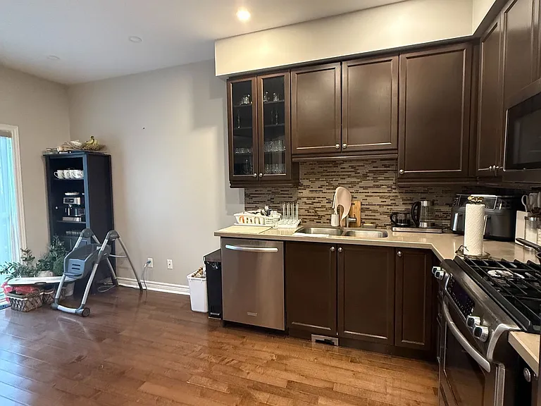 29 Aikenhead Ave — Photo 11