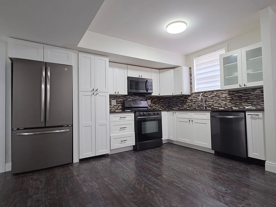 1st image of 2213 E 59th Pl #1F