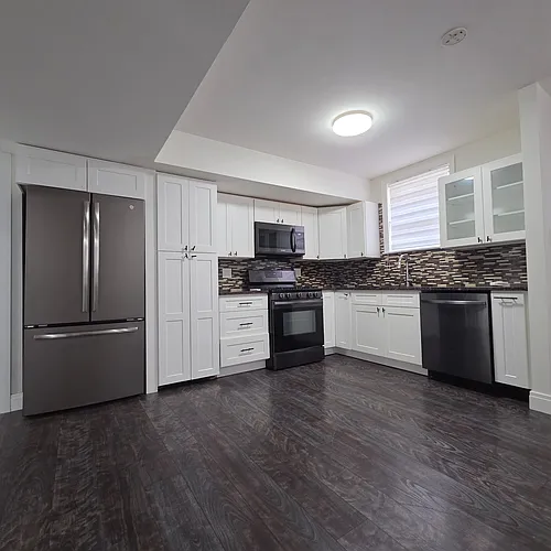 2213 E 59th Pl #1F Photo 1 2213 E 59th Pl #1F Photo 1