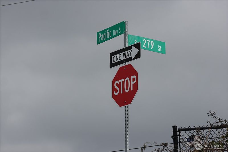 5th image of 27905 pacific Highway S