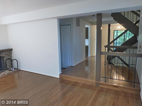 3rd image of 18422 Stone Hollow Dr