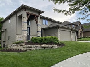 3329 S 188th St, Omaha, NE 68130