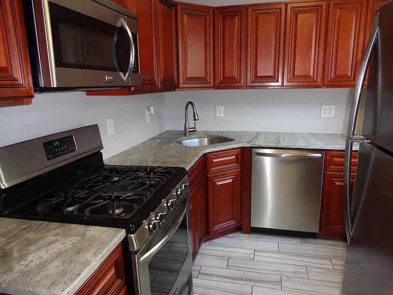 4421 Baker St #2 — Photo 3