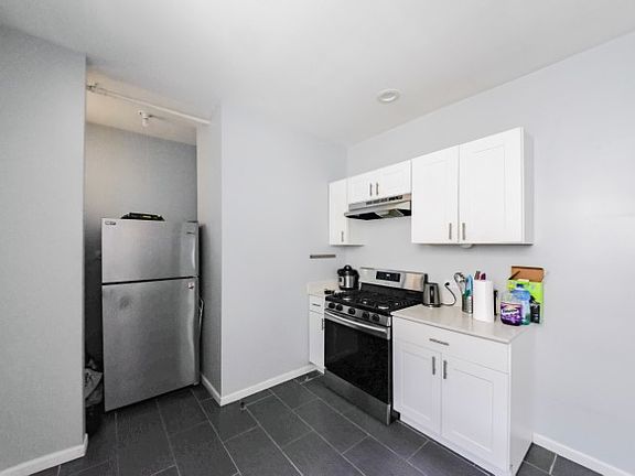4th image of 3557 W Wrightwood Ave #4F