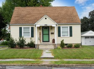 231 W Locust St, Cleona, PA 17042