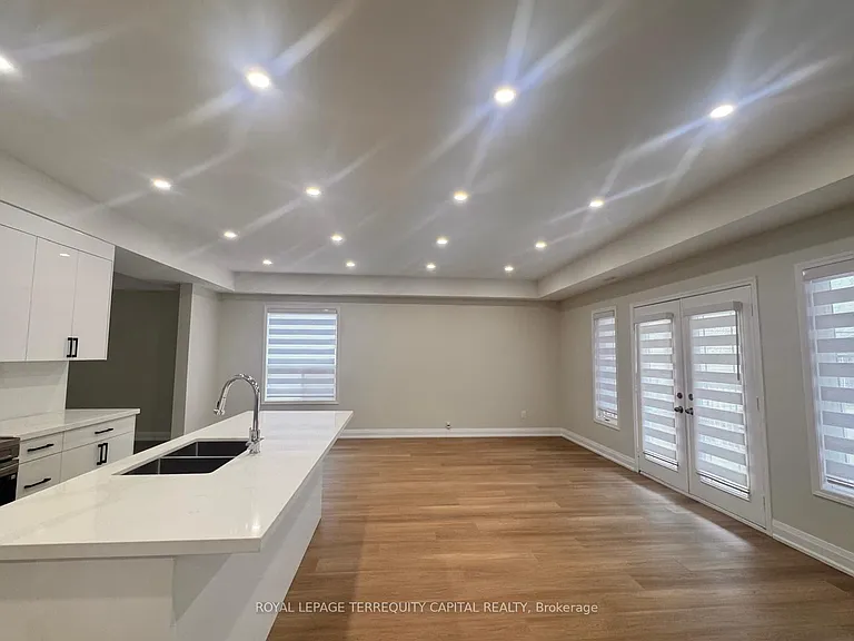 344 Edgehill Dr #UPPER — Photo 7