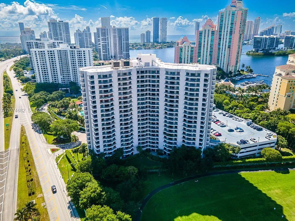 Parc Central Aventura Sou — Photo 2