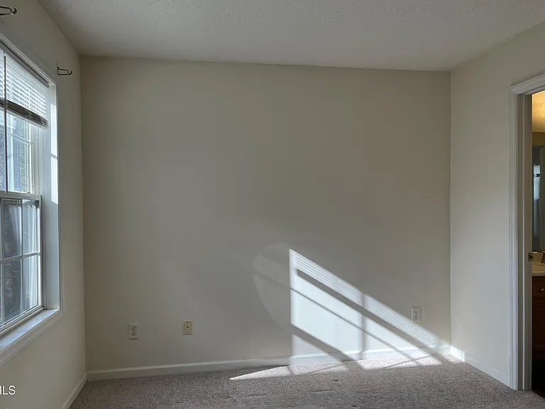 2604 Farlow Gap Ln — Photo 18