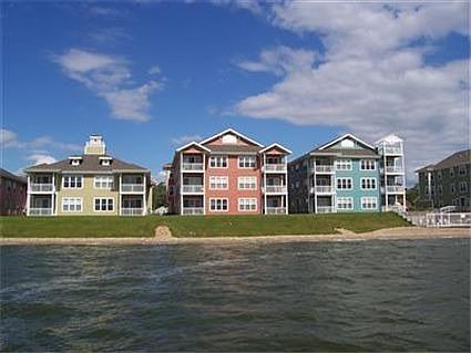 2nd image of 13244 Lake Shore Dr Unit 202