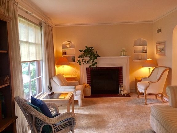 2nd image of 282 Harvey Ave