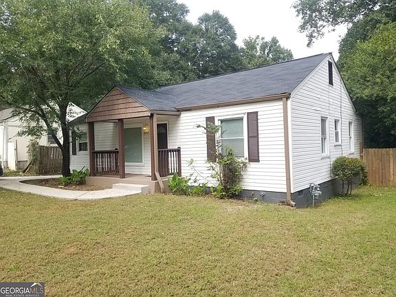 3rd image of 2467 Calvin Ave