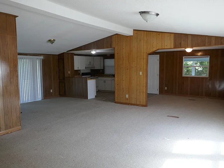 1409 Millpond Rd — Photo 4
